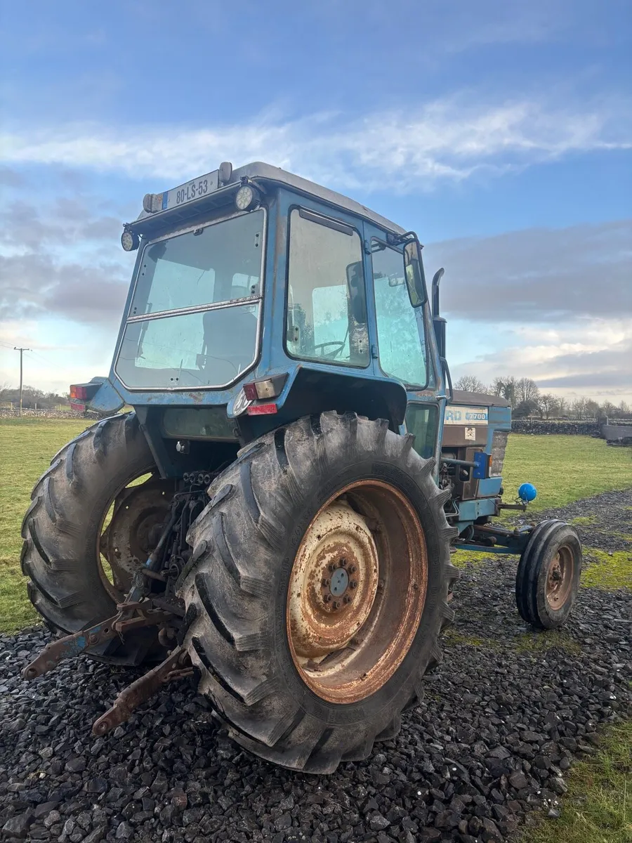 Ford 7700 - Image 2