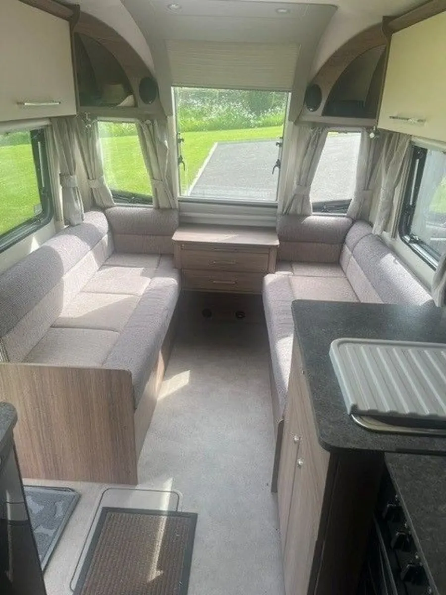 Caravan - Image 4