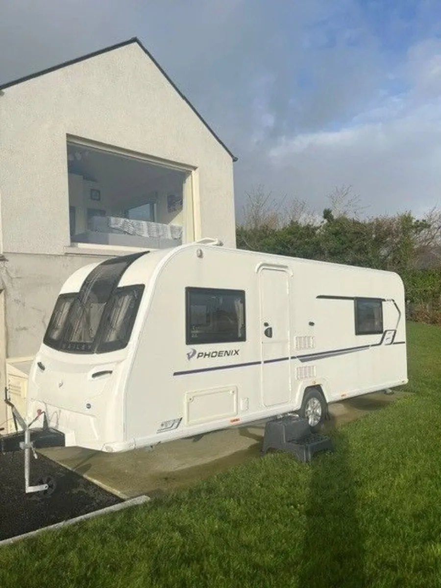 Caravan - Image 1