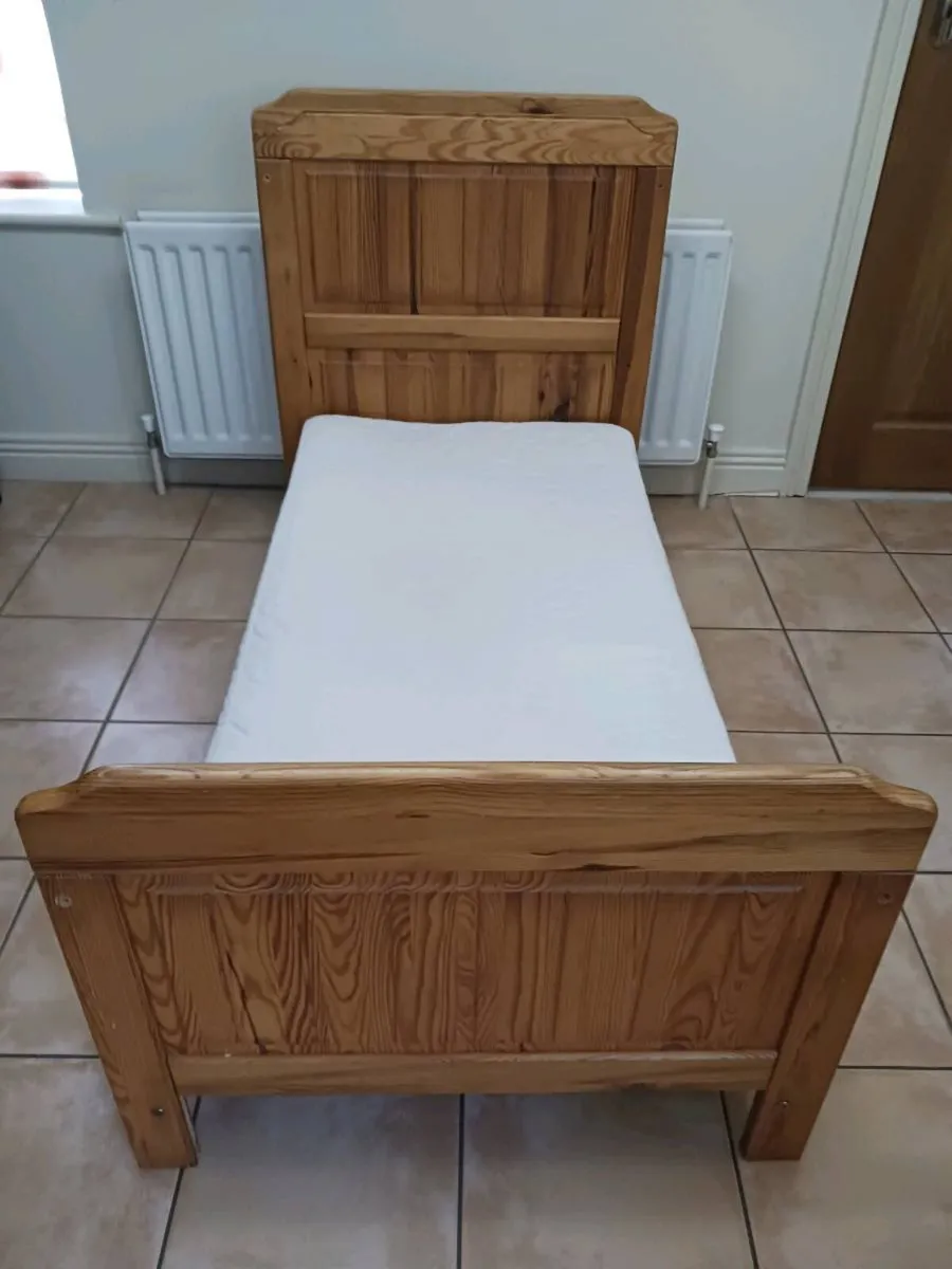Cot bed - Image 4