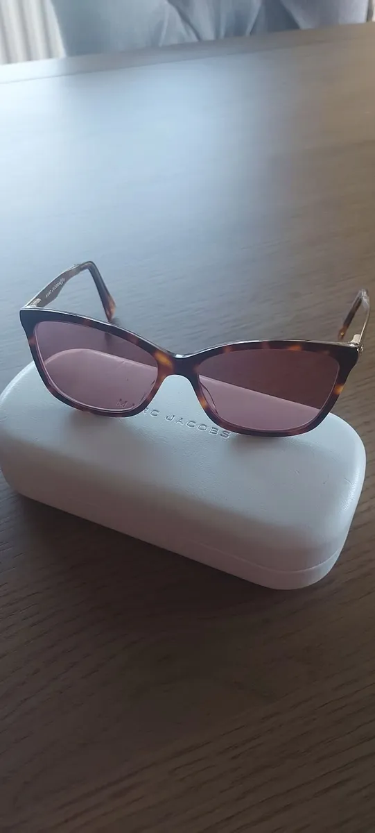 MARC JACOBS SUNGLASSES - Image 4
