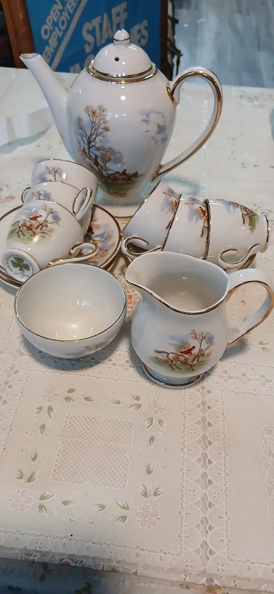Arklow pottery,  Tally Ho. - Image 1