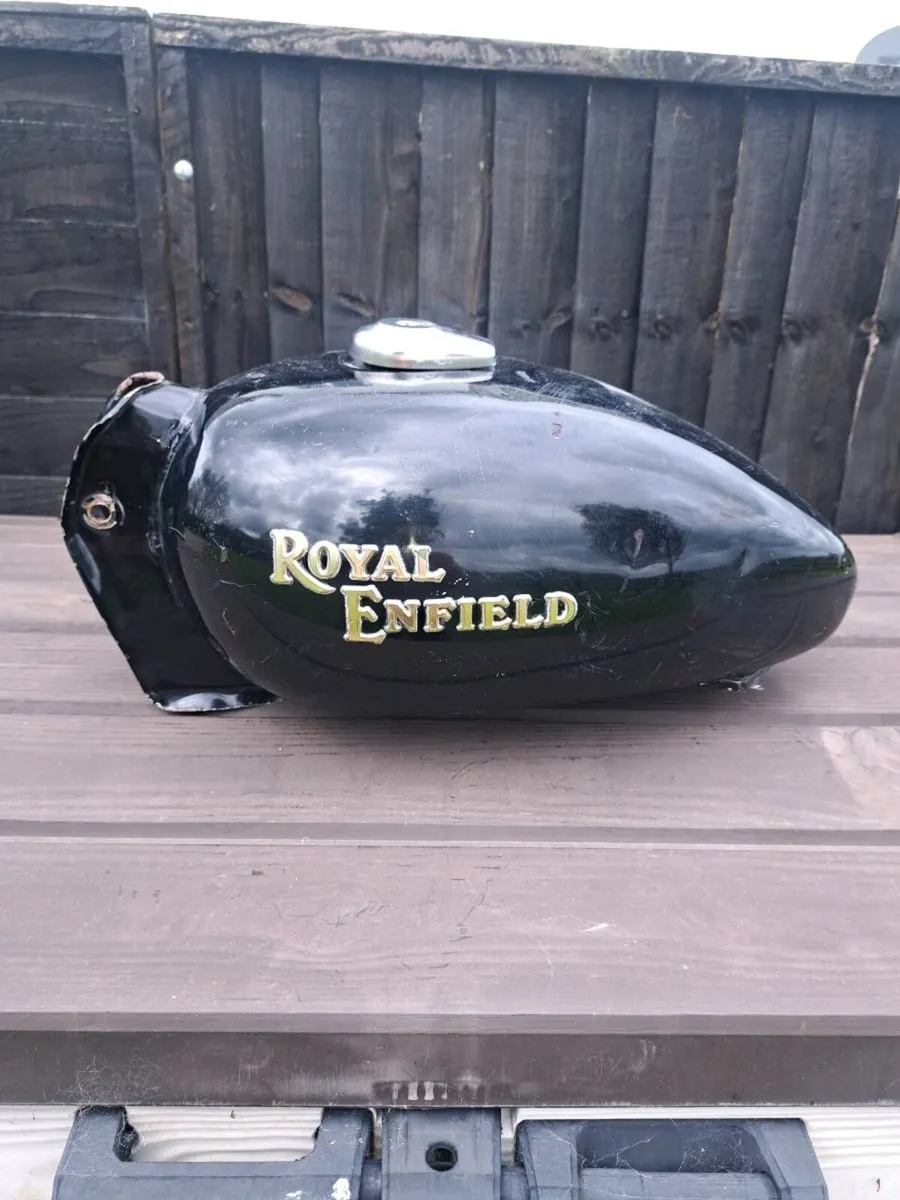 Old royal Enfield fuell tank - Image 1