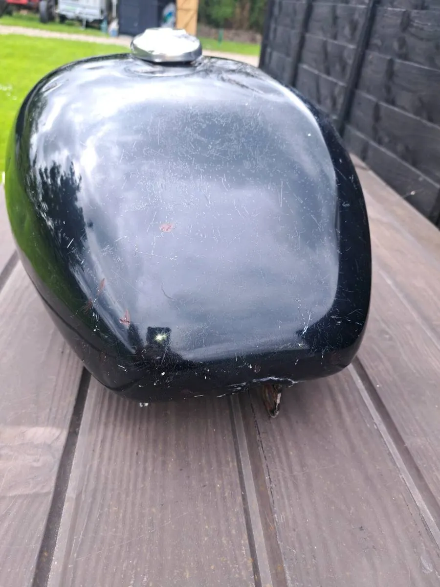 Old royal Enfield fuell tank - Image 3
