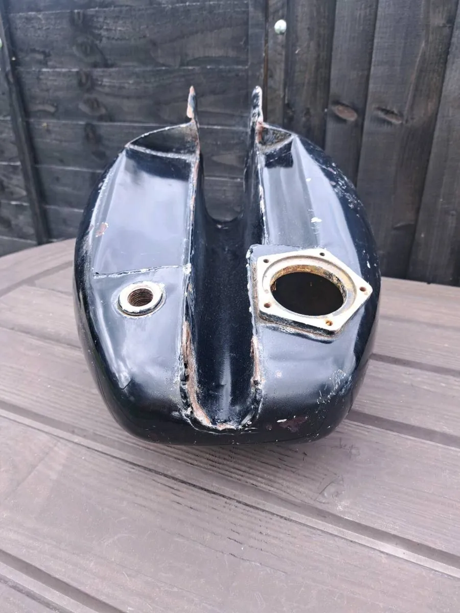 Old royal Enfield fuell tank - Image 4