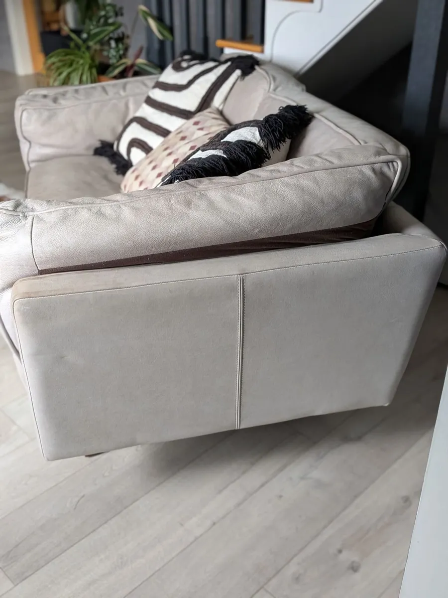 2 Seater Sofa - Image 3