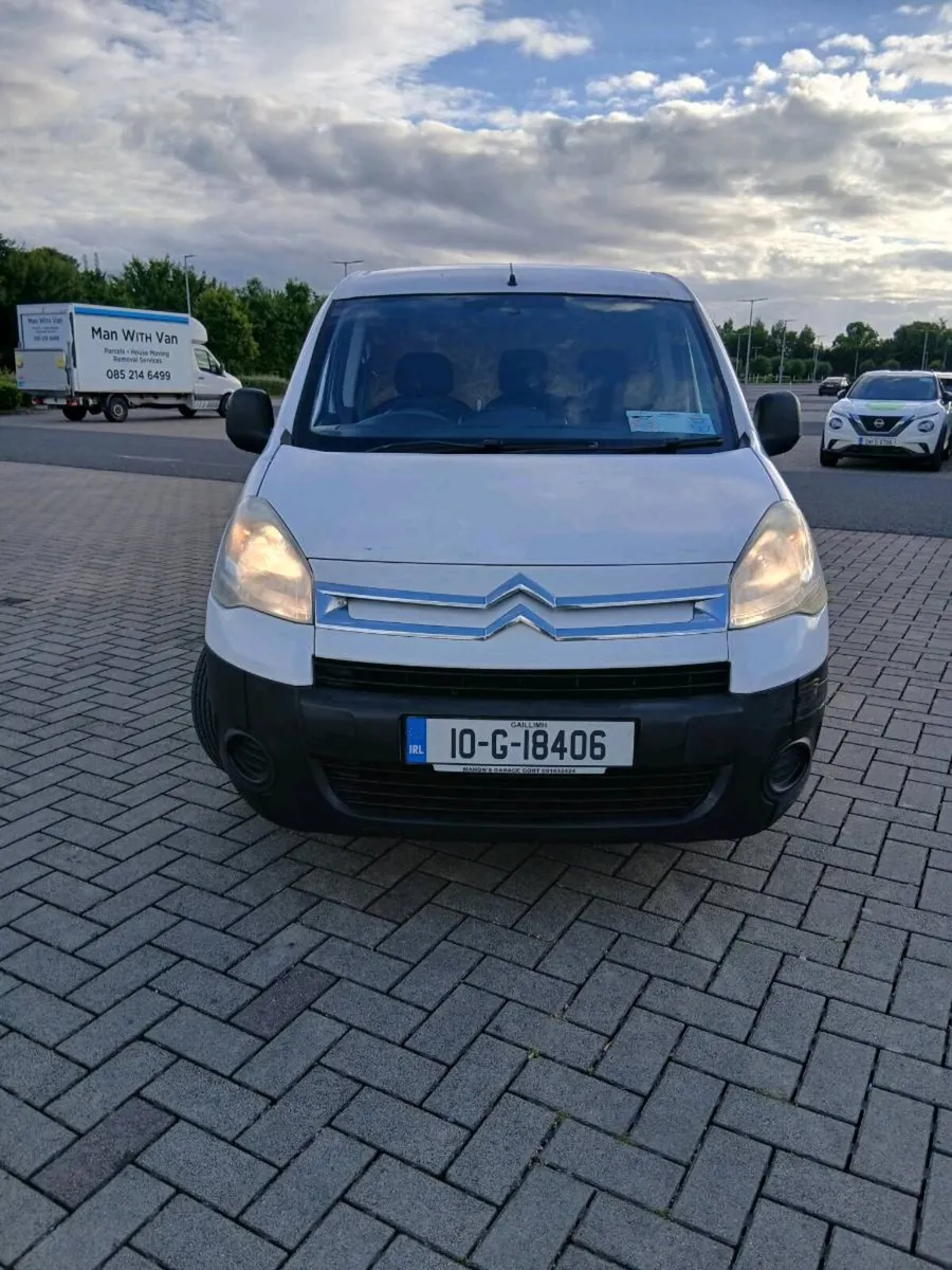 Van - Image 2