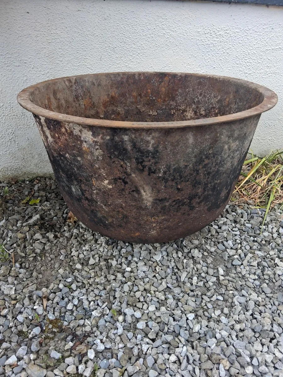 Famine pot - Image 1