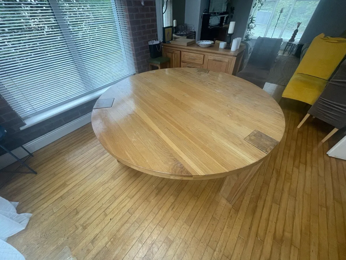 Round dining table - Image 3