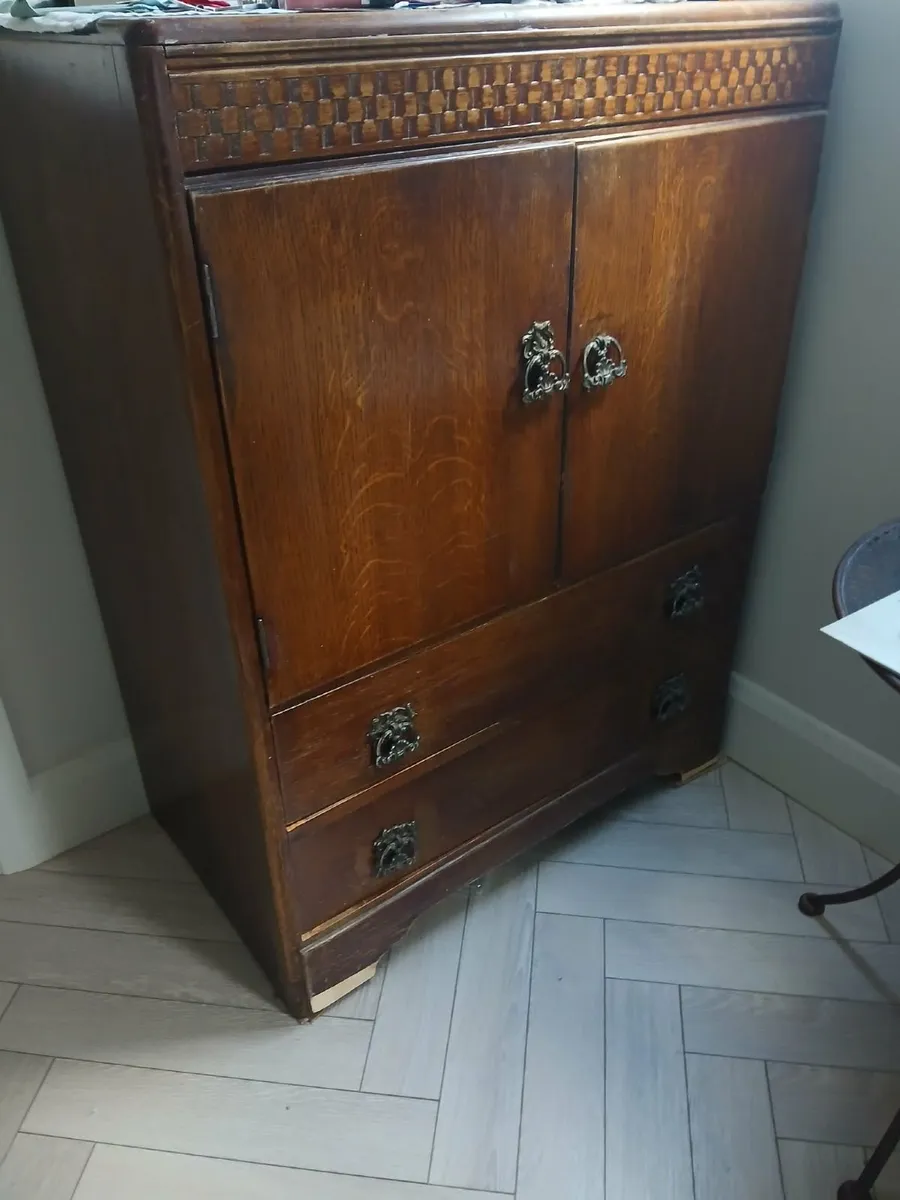 Chair, mirror, table, small thinks - Image 2