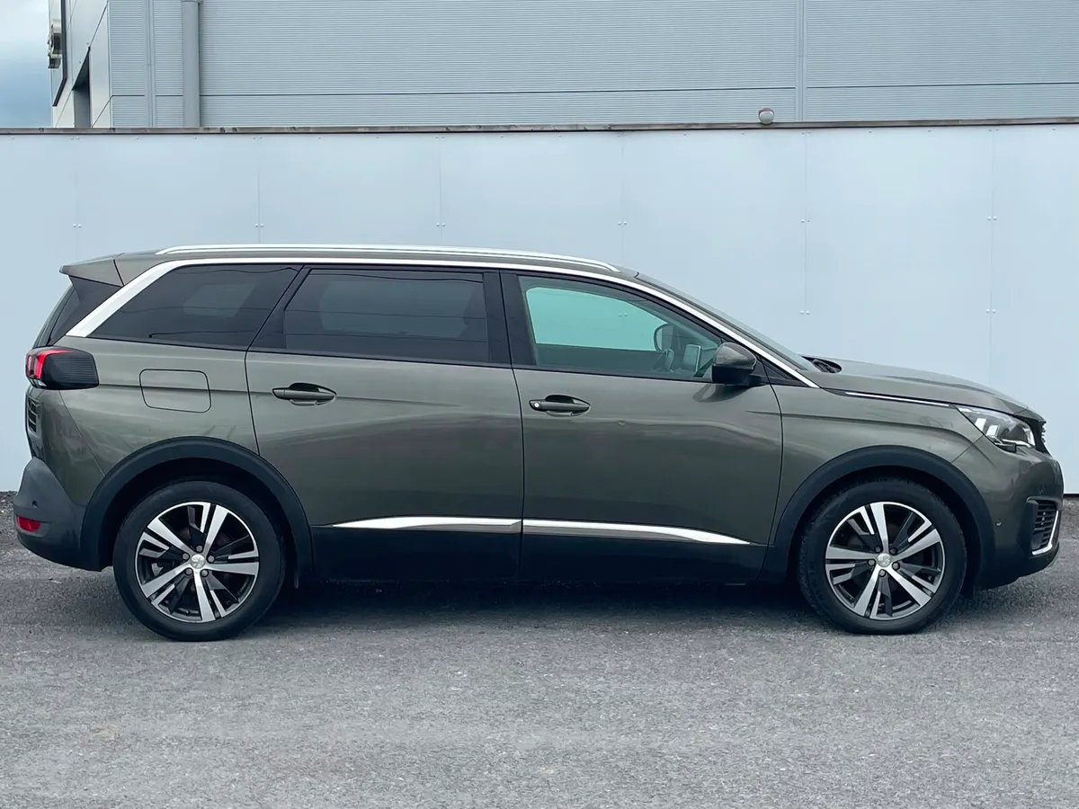 Peugeot 5008 High spec Allure 7 Seater - Image 2