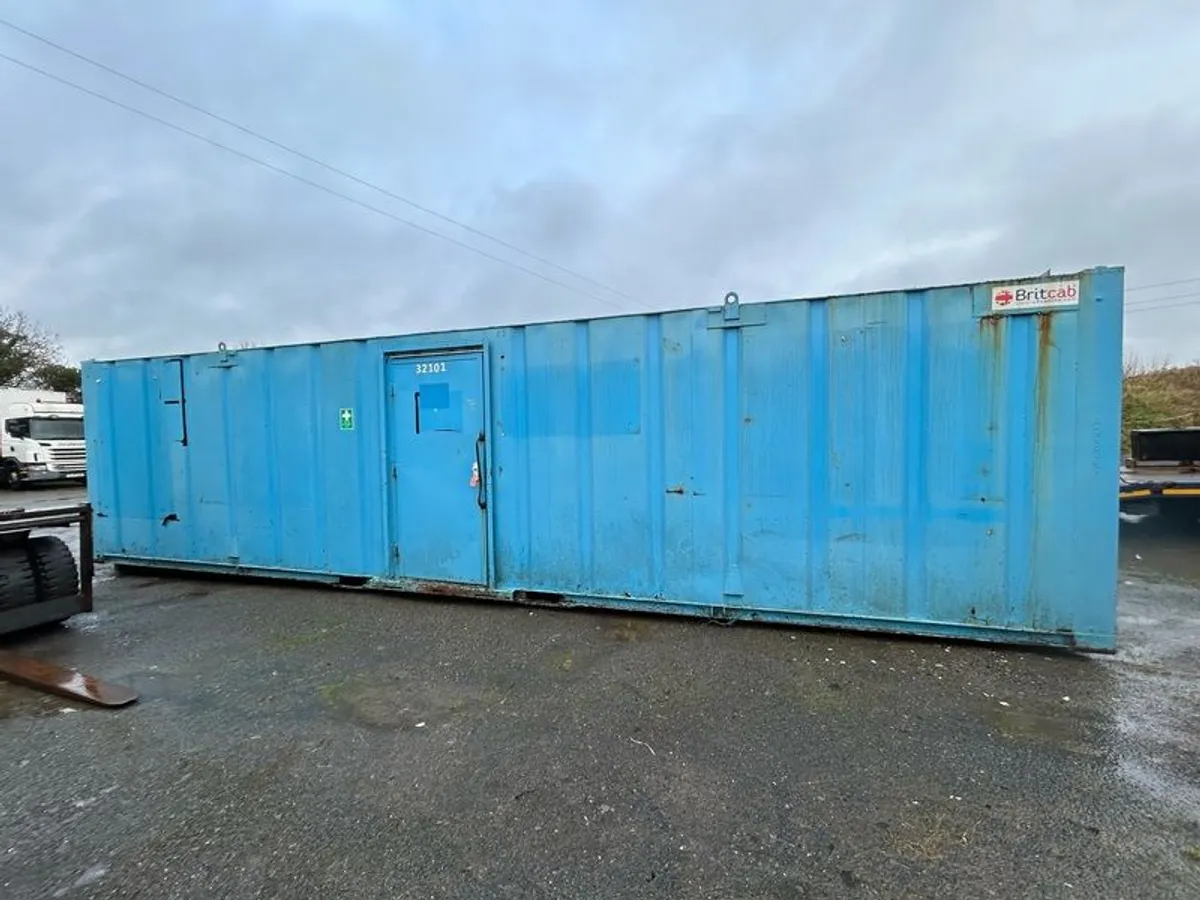 Container 32ft x 10ft - Image 2
