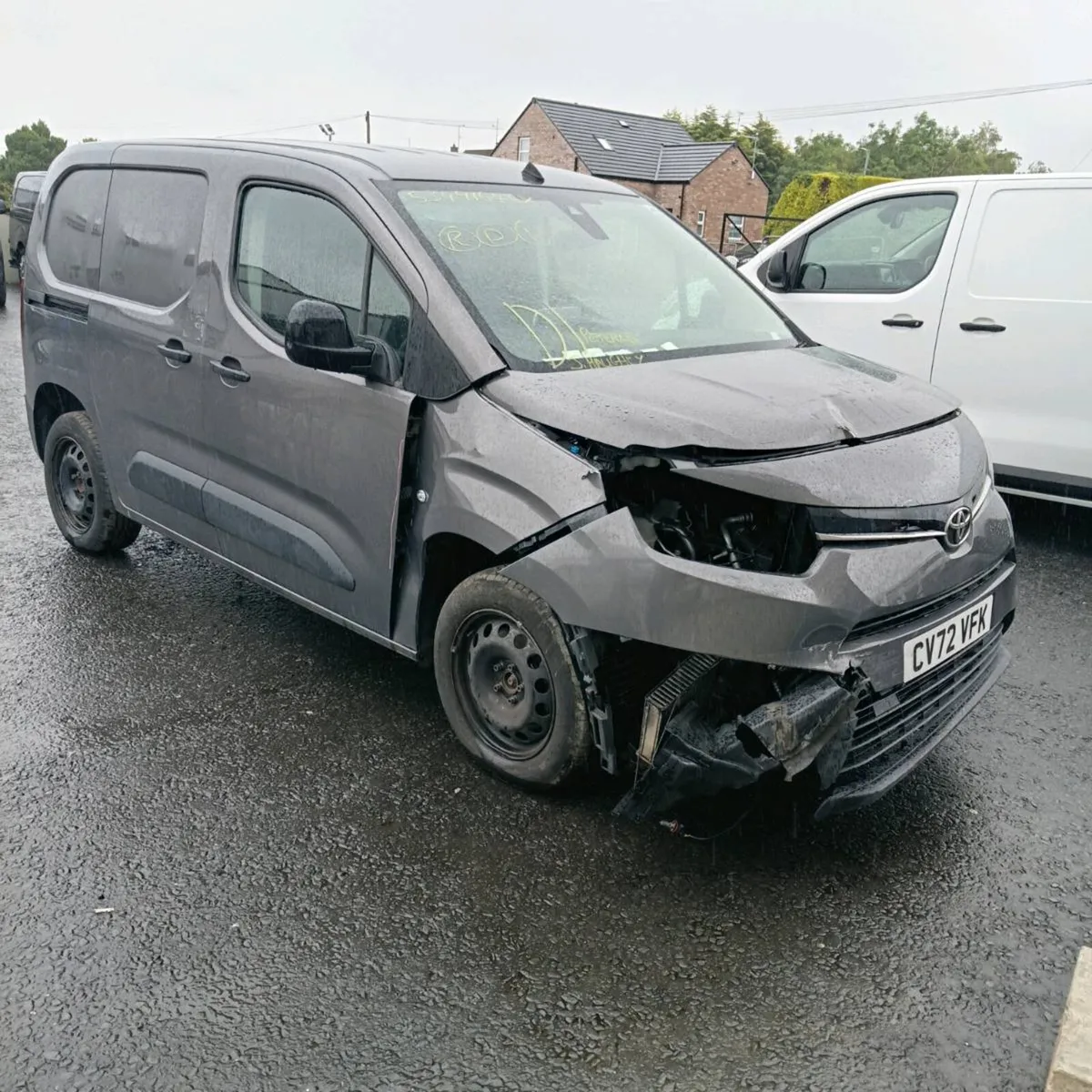2022 toyota proace city, £4400 damaged repairable - Image 1