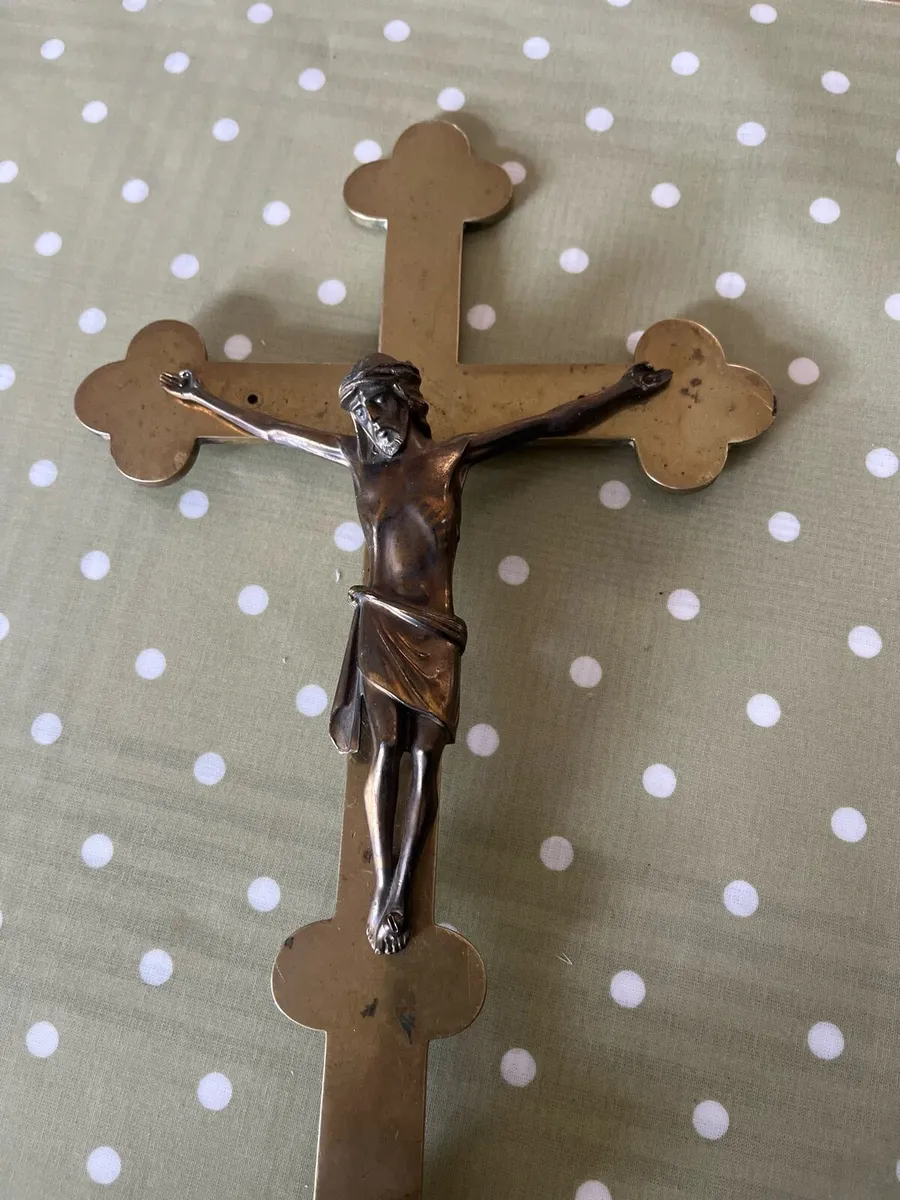 Antique Brass Crucifix - Image 2