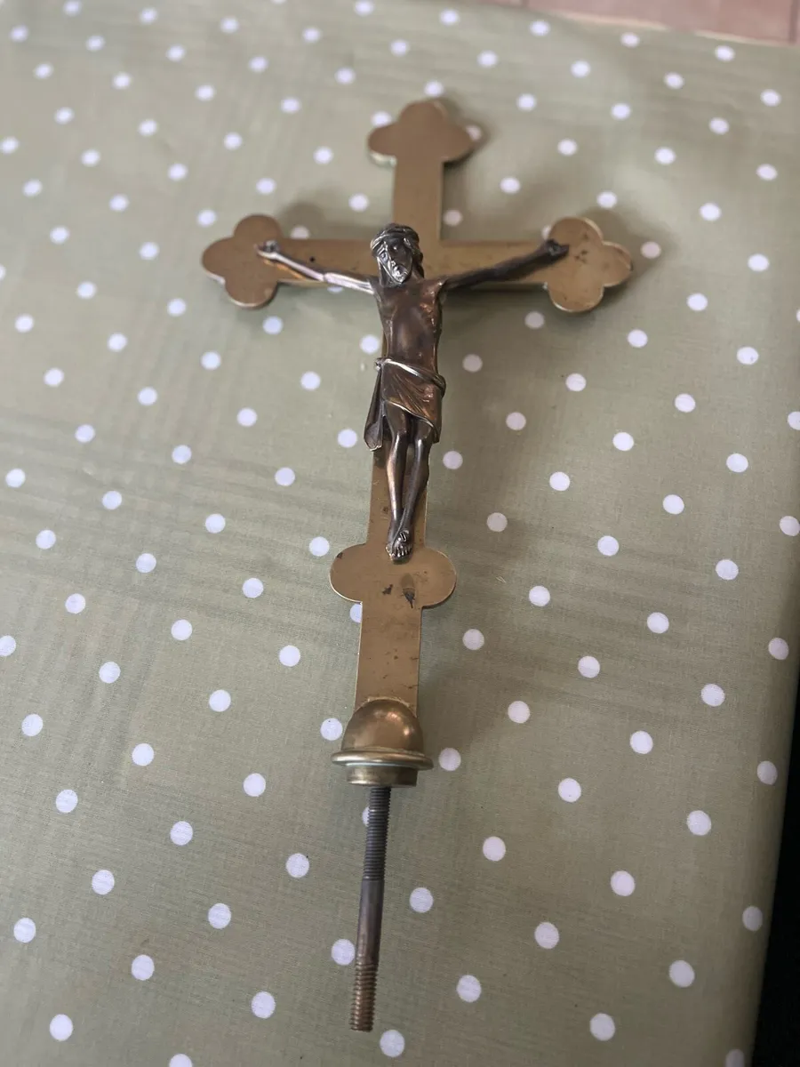 Antique Brass Crucifix - Image 1