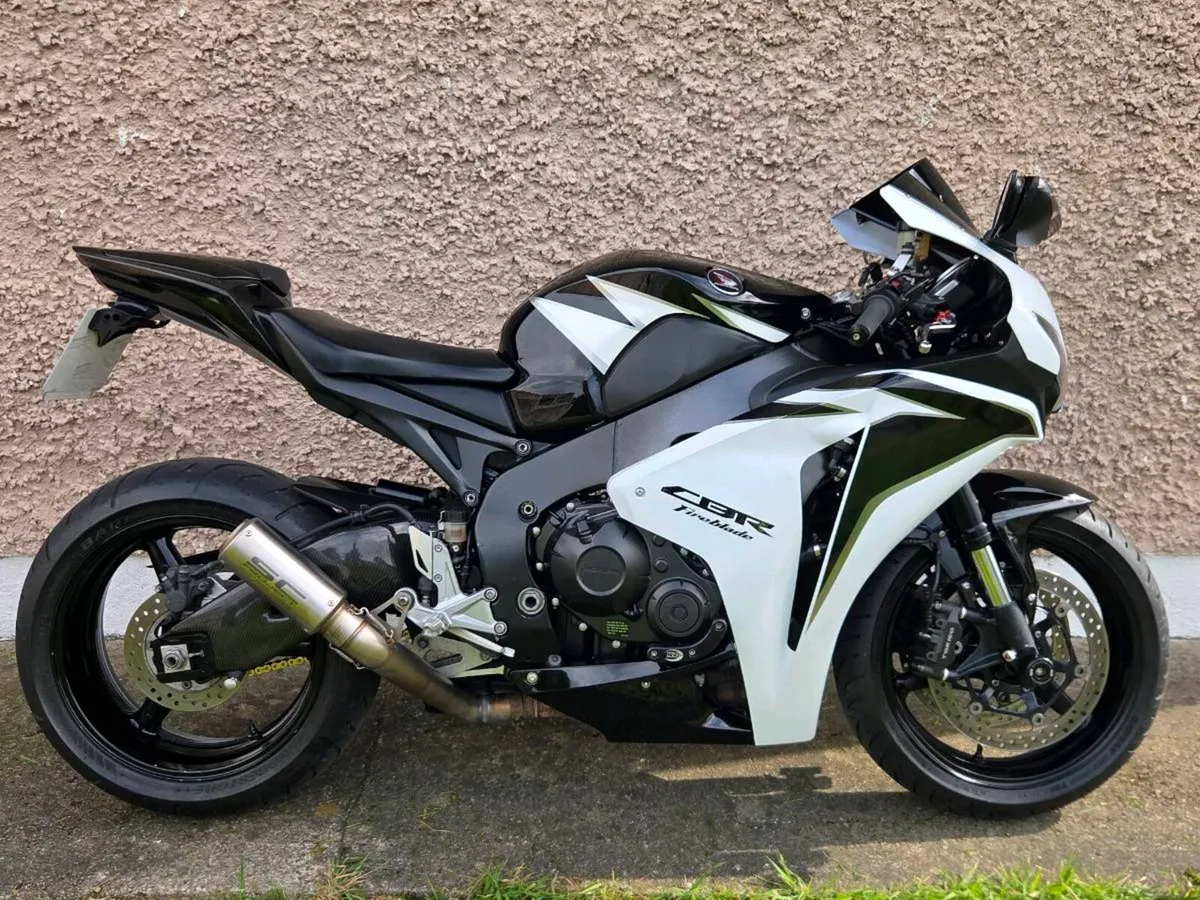 2010 Honda CBR1000RR Fireblade - Image 1