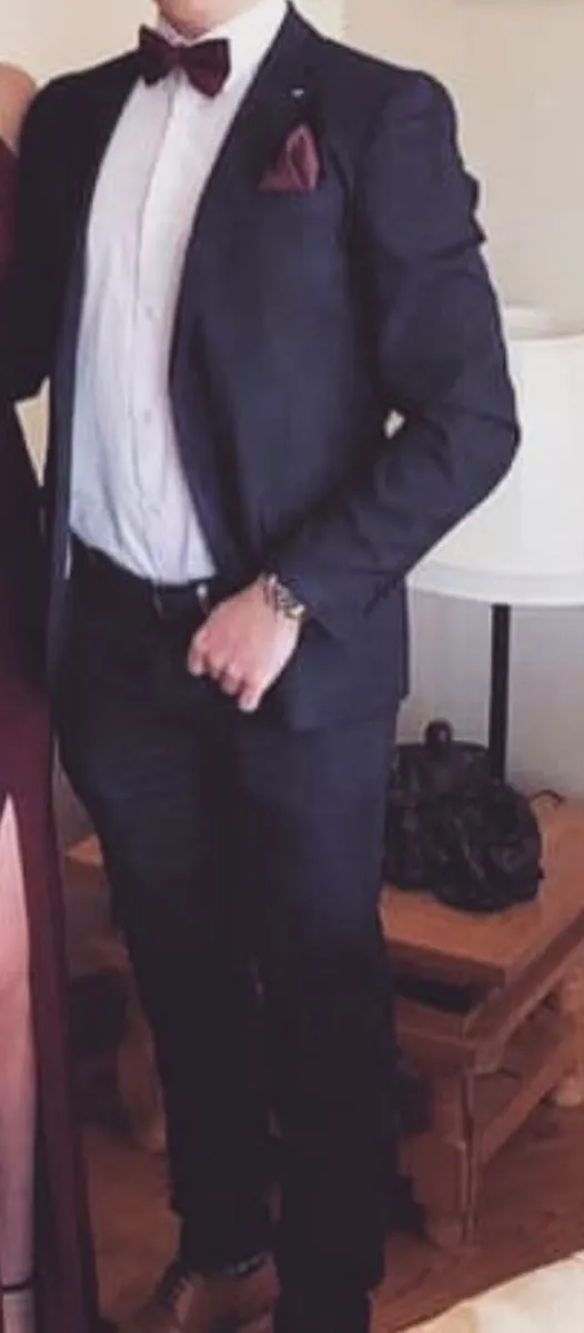 Mens suit - Image 2