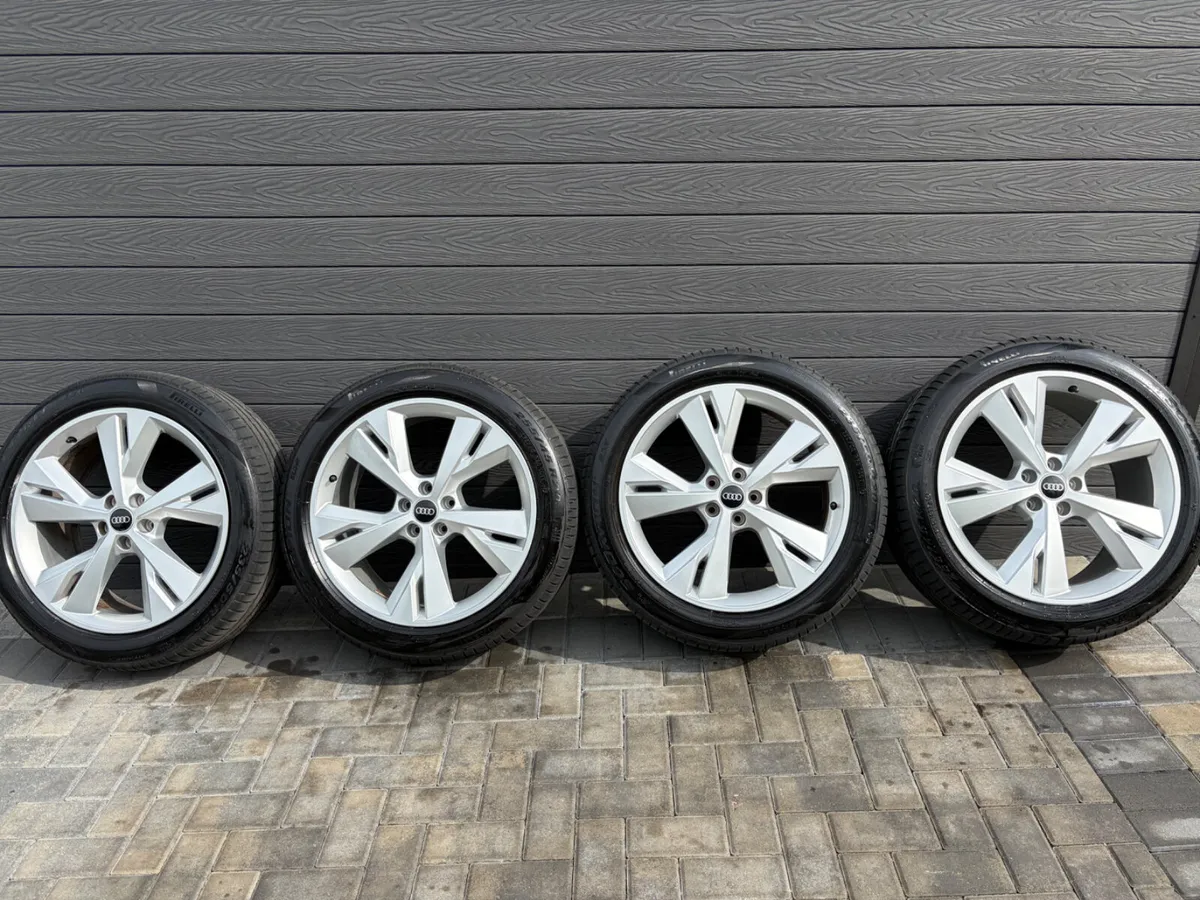 20” GENUINE AUDI Q5 ALLOY WHEELS & TYRES - Image 2