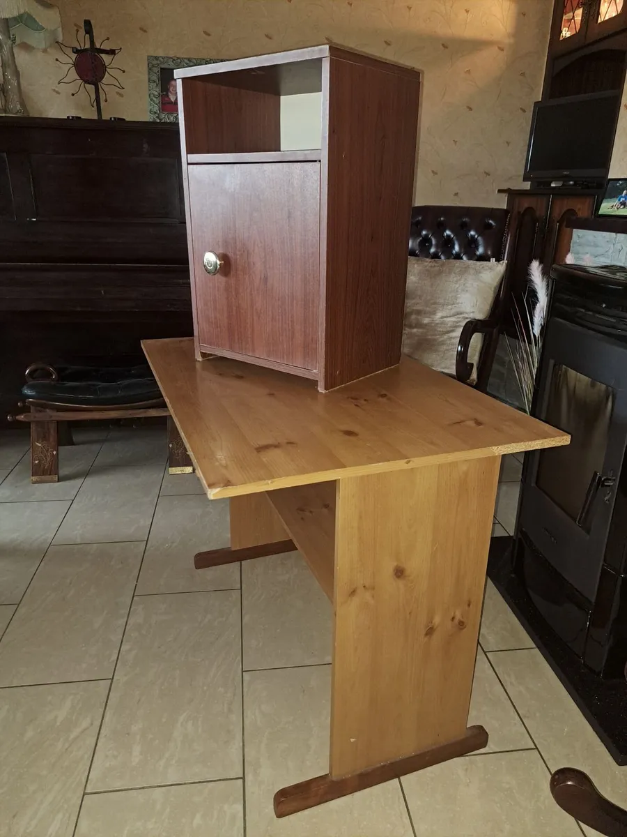 Desk - Image 2