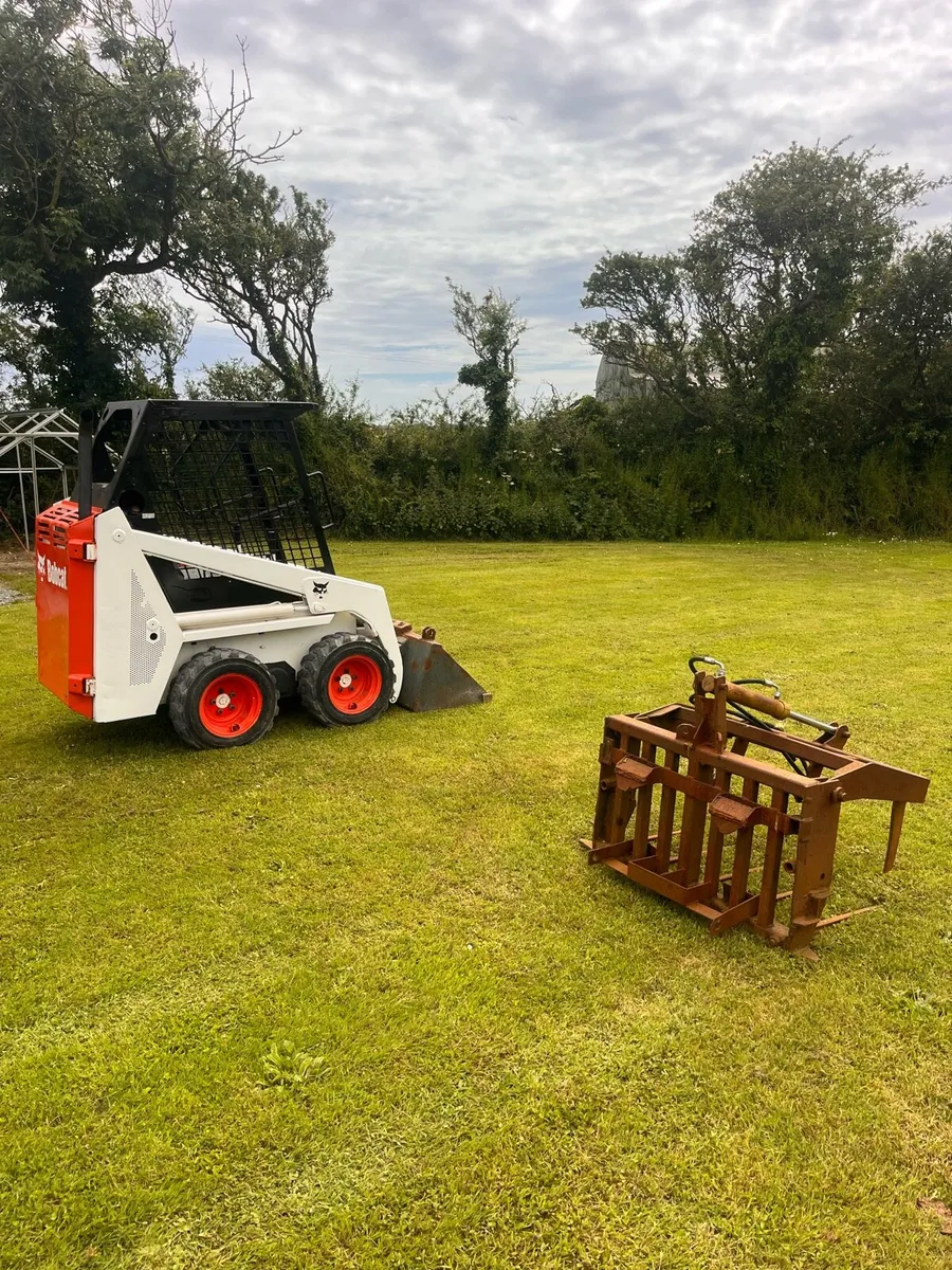 Bobcat 443 skid steer - Image 1