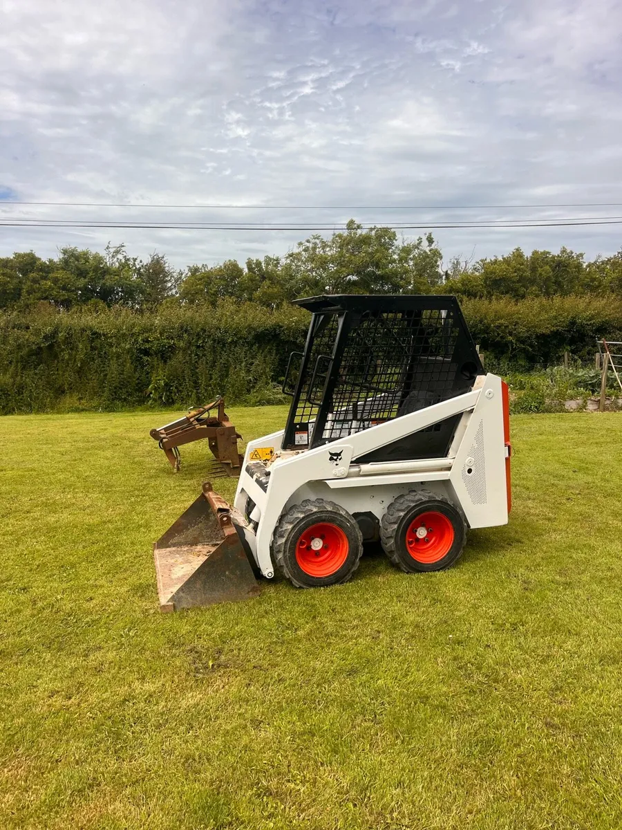 Bobcat 443 skid steer - Image 2