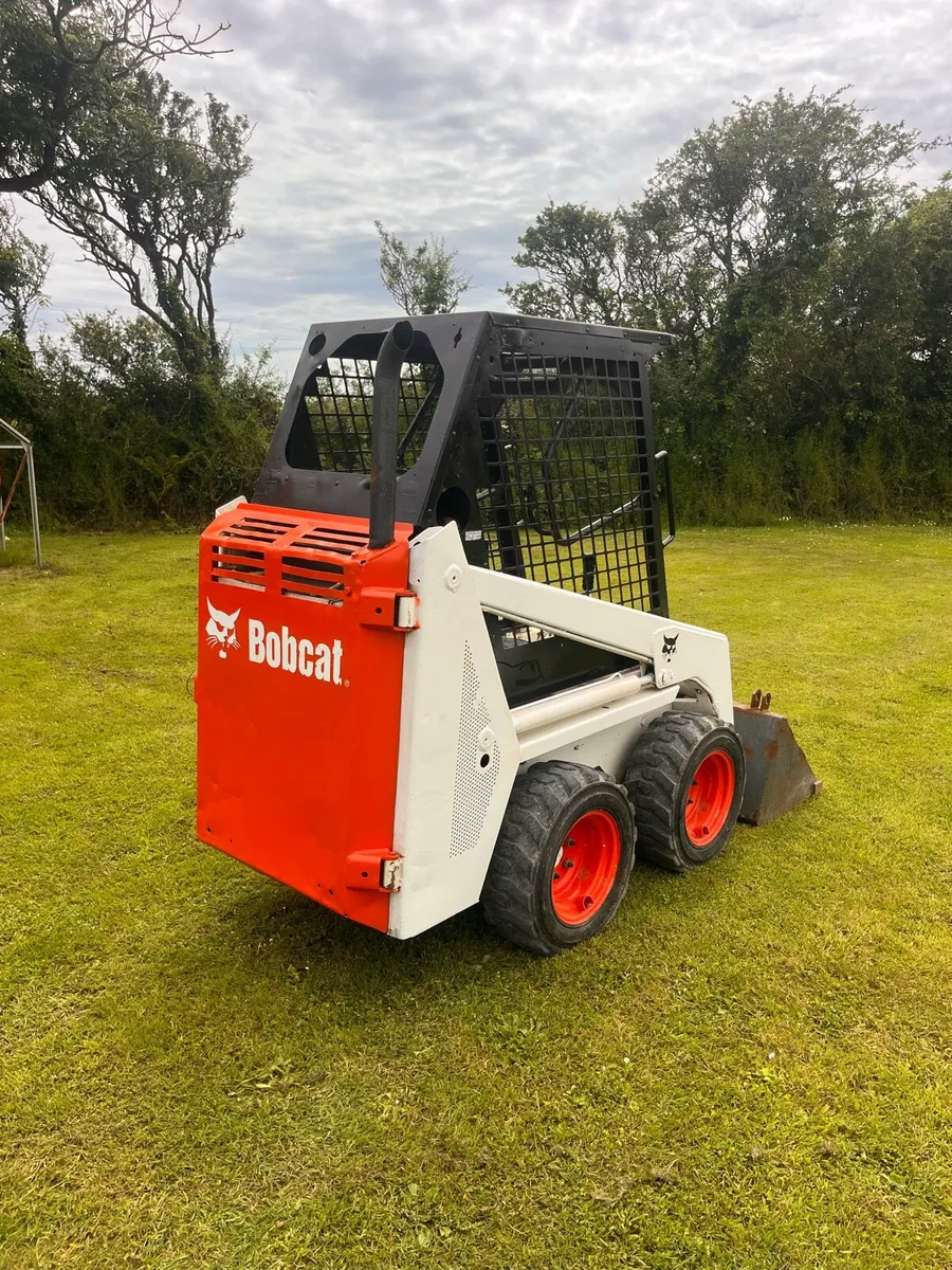 Bobcat 443 skid steer - Image 4
