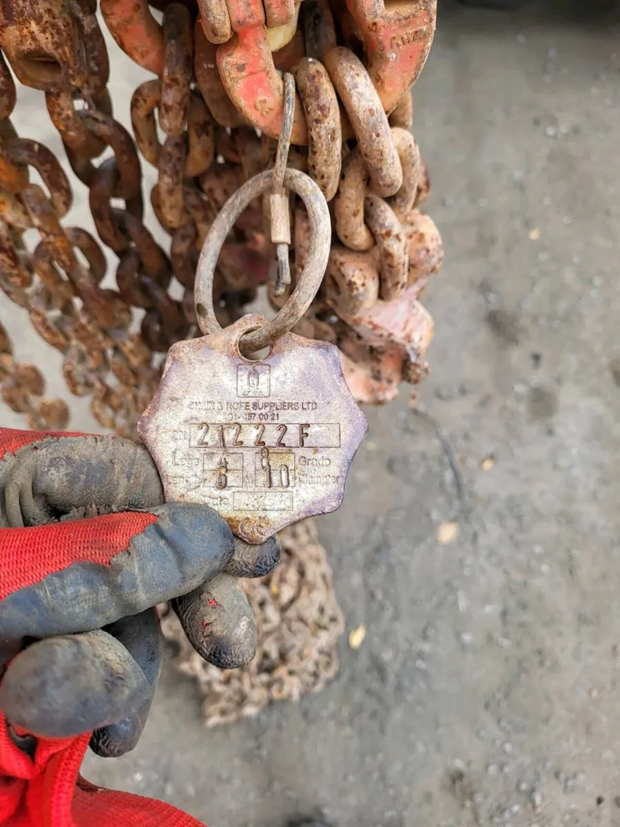 Selection of lifting chains - Image 1