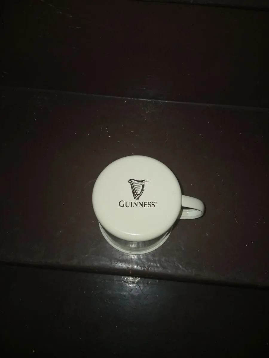 24 GUINNESS PINT GLASSES & 1 ENAMEL MUG - Image 3