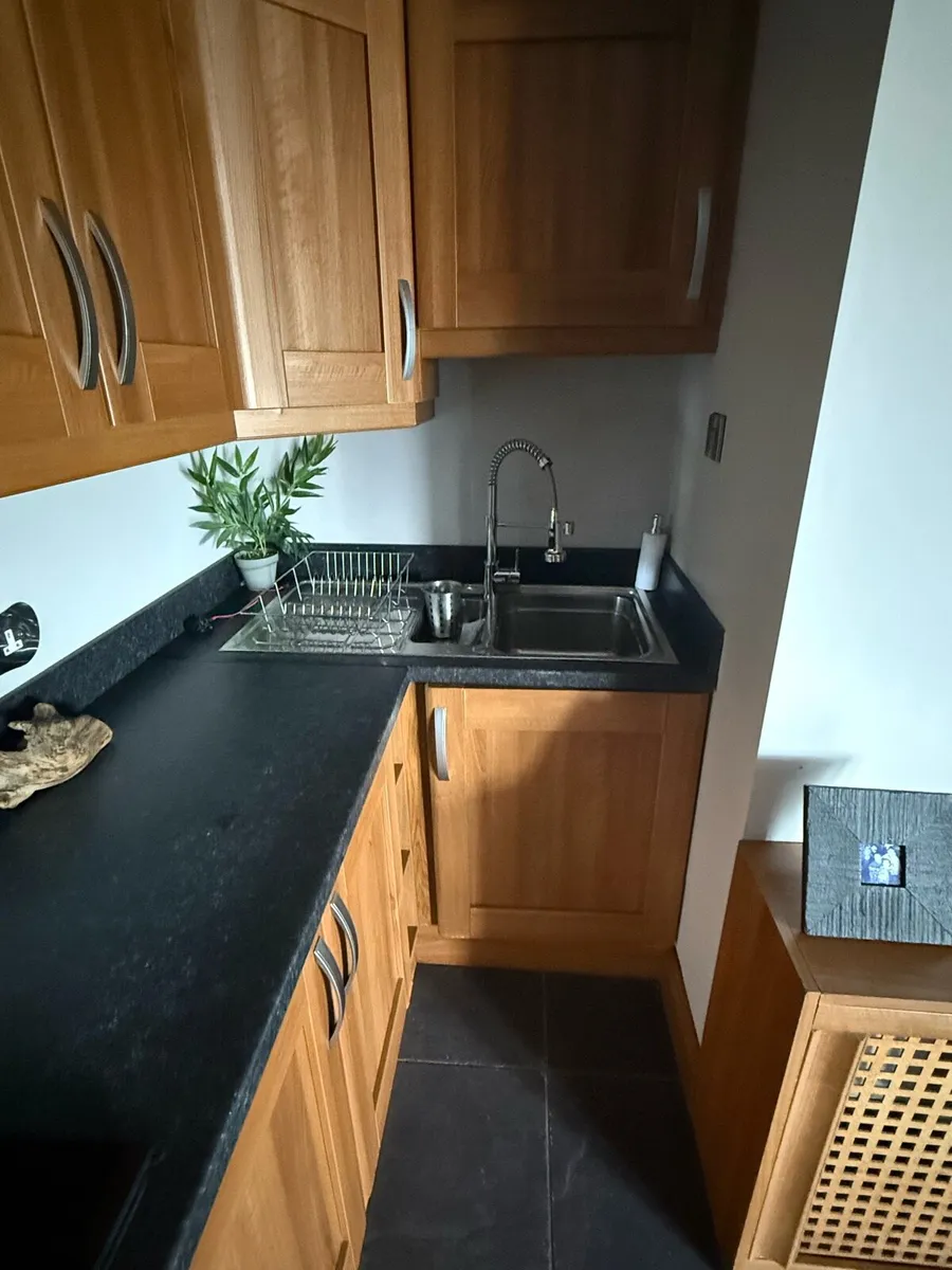 Full kitchen unit and table and chair - Image 2