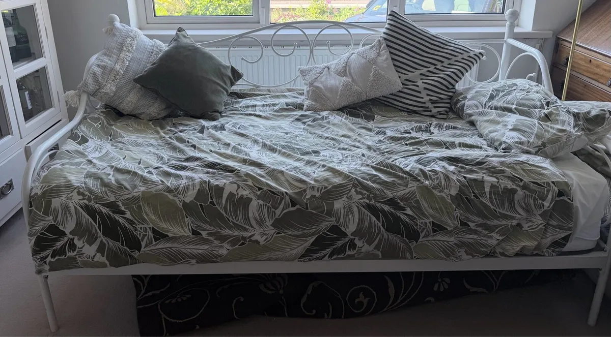 Day Bed frame - Image 2