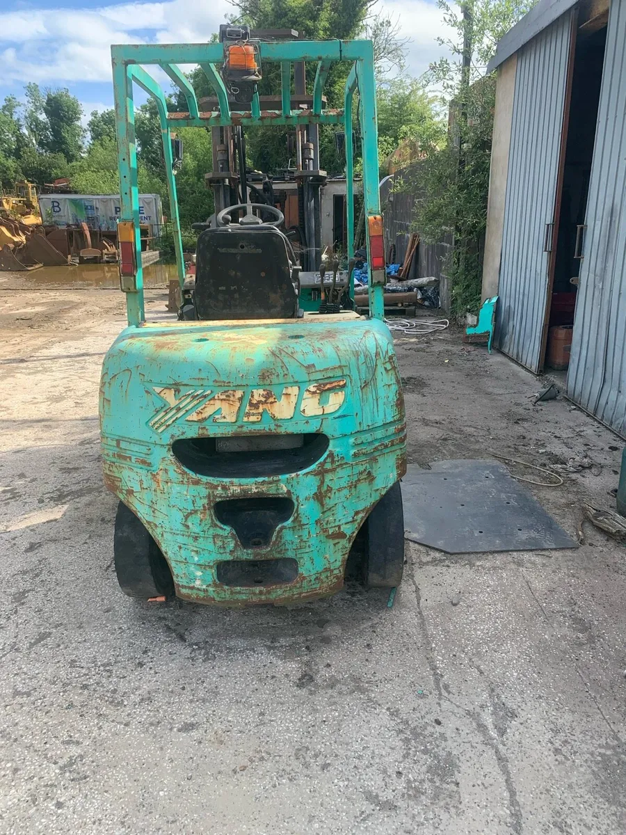 Forklift - Image 2