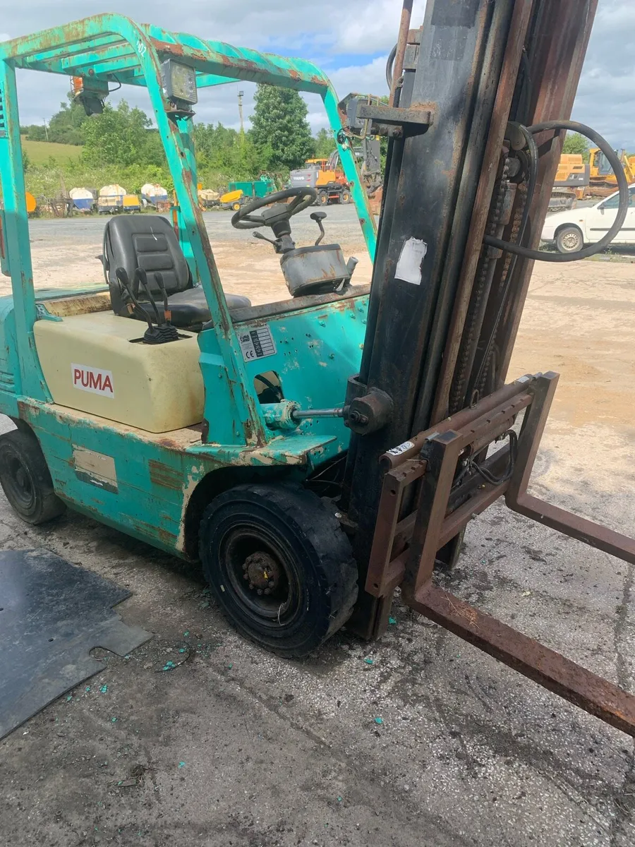 Forklift - Image 3