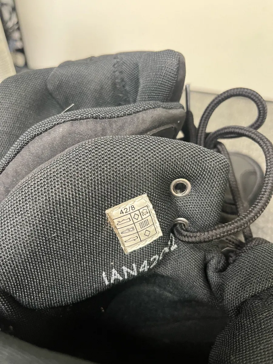 Size 8 Soft MotorCycle Boots - Image 2