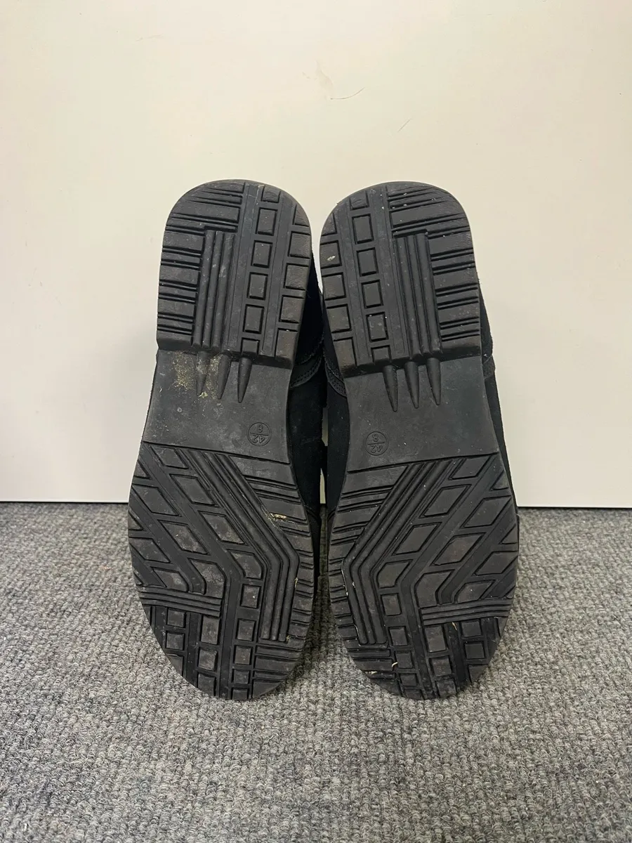 Size 8 Soft MotorCycle Boots - Image 3