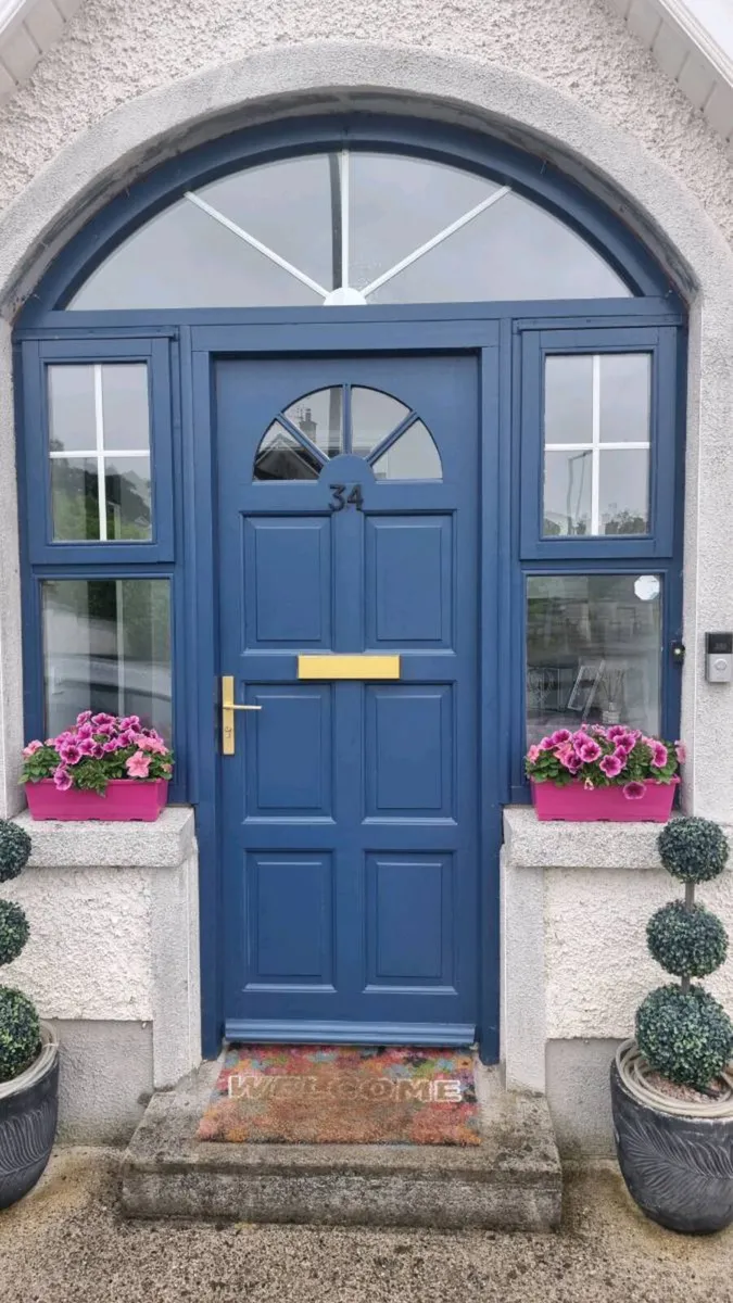 Front door - Image 2