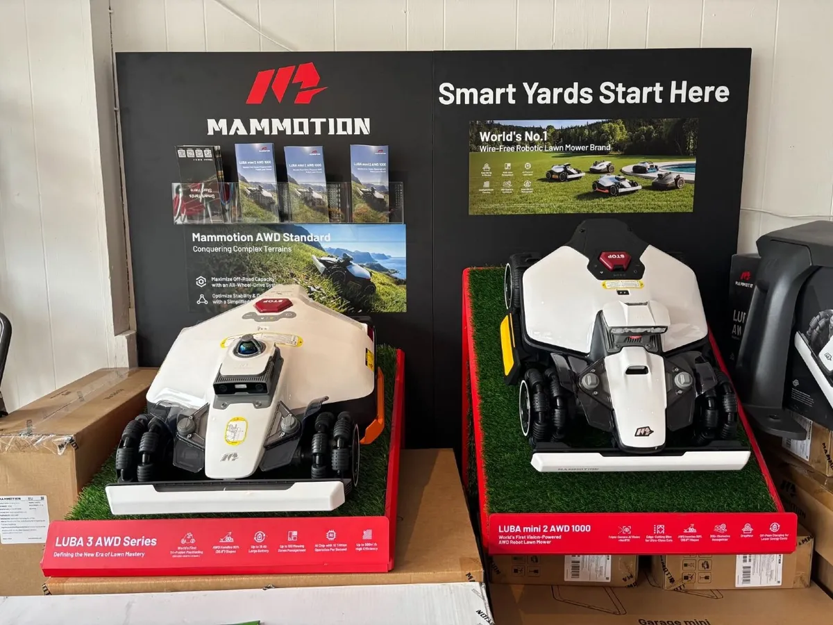 LUBA 3 AWD 3000 ROBOT + FREE GARAGE - Image 1