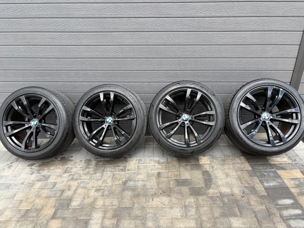 20” GENUINE BMW X5 F15 ALLOY WHEELS & TYRES - Image 2