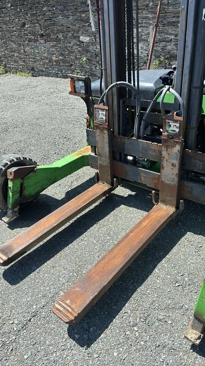 Moffett Forklift - Image 3