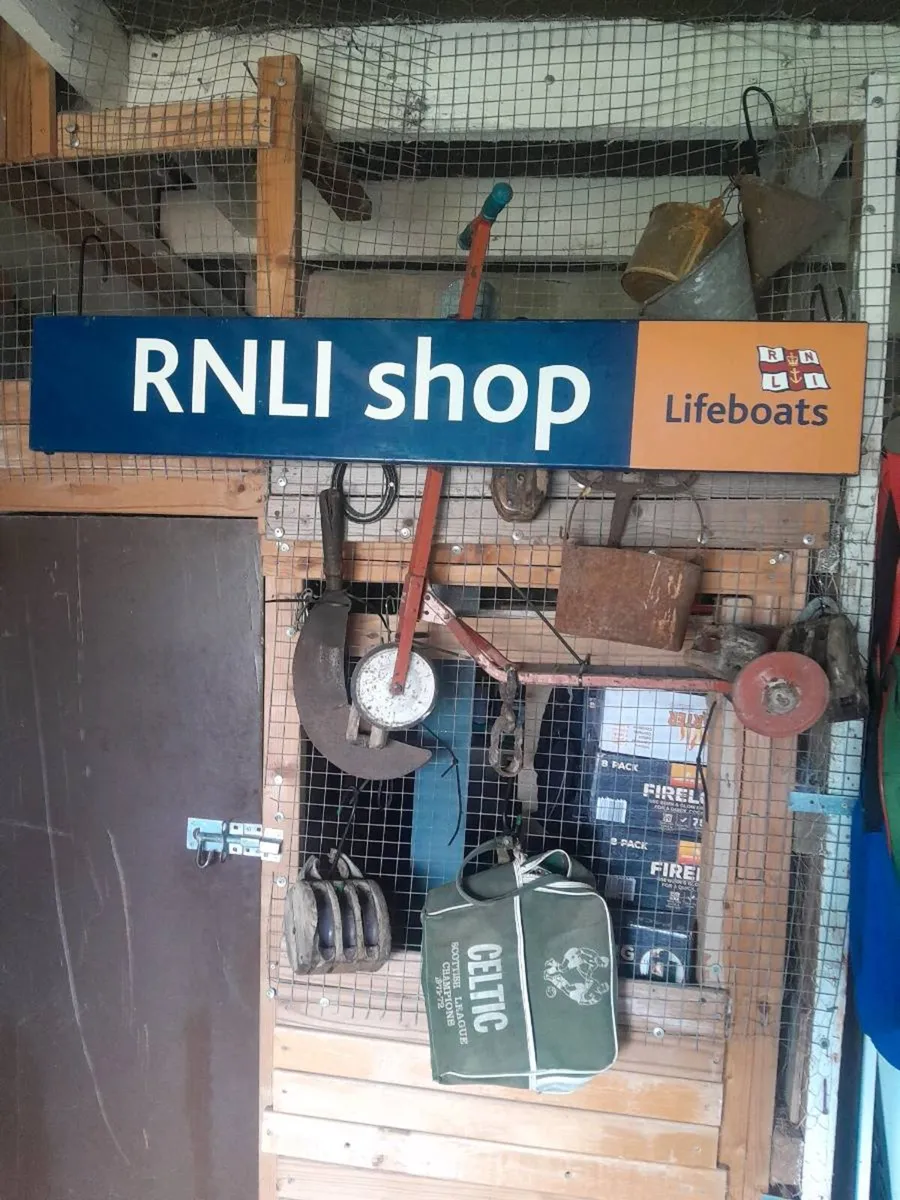 Steel and enamel  r n l I shop singh - Image 3