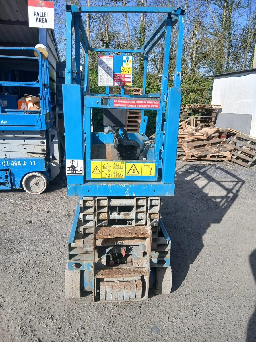Electric scissors lift - Image 4