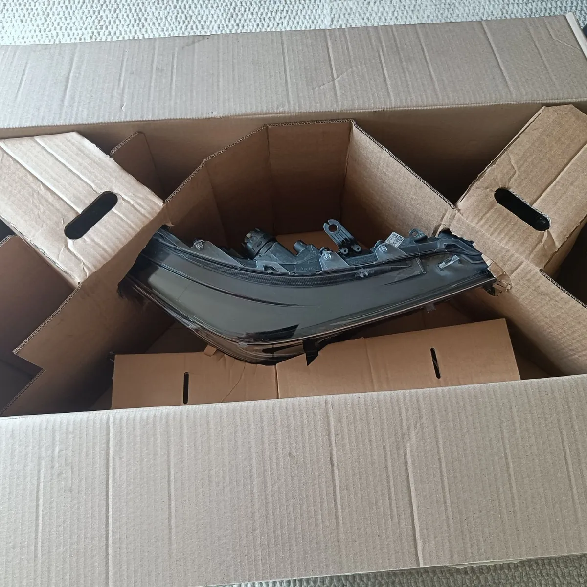 Right Headlight (LED) – Toyota Corolla 2021 - Image 2