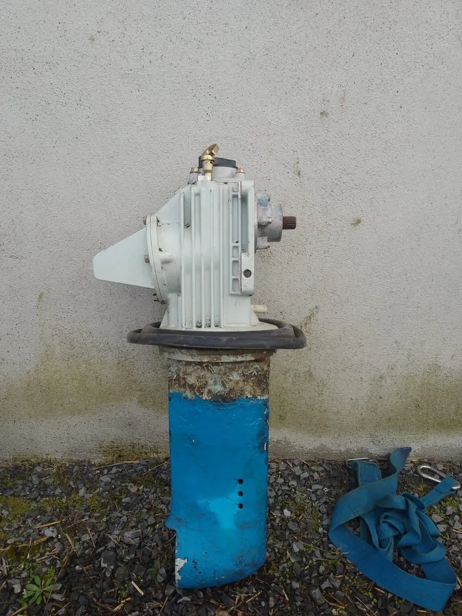 Volvo penta 2002 BT + stern drive - Image 3