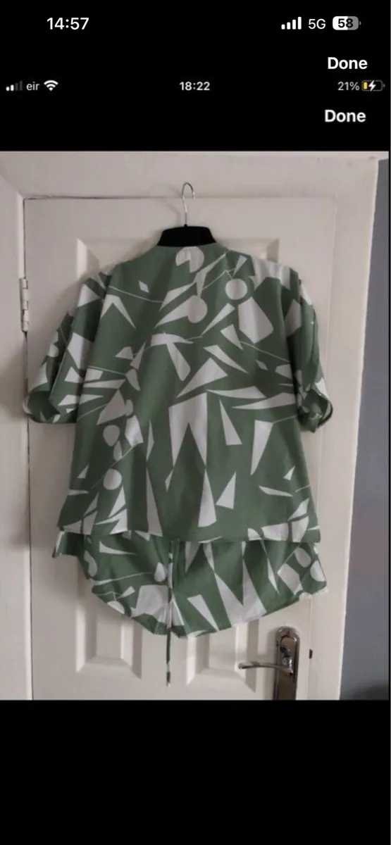 Ladies stunning top and shorts size L €10 - Image 2
