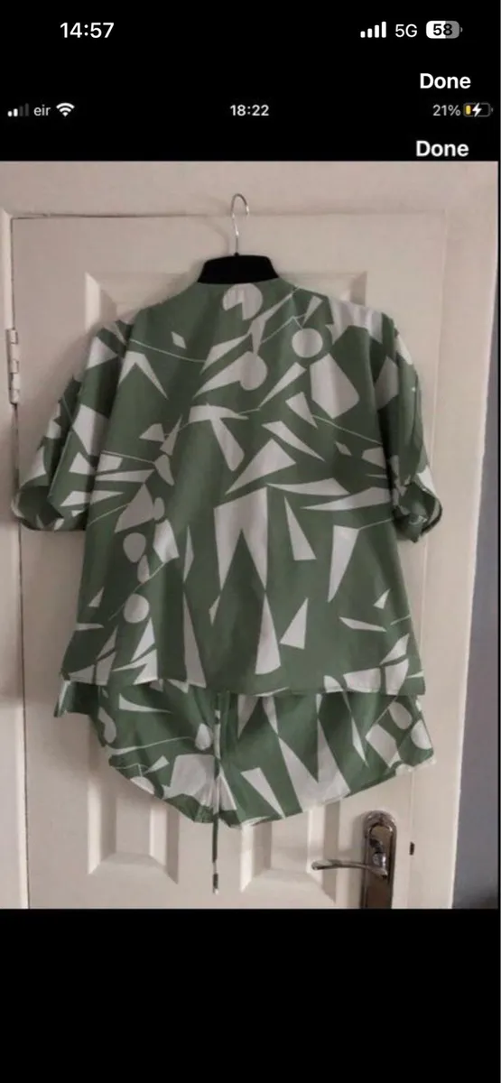 Ladies stunning top and shorts size L €10 - Image 4
