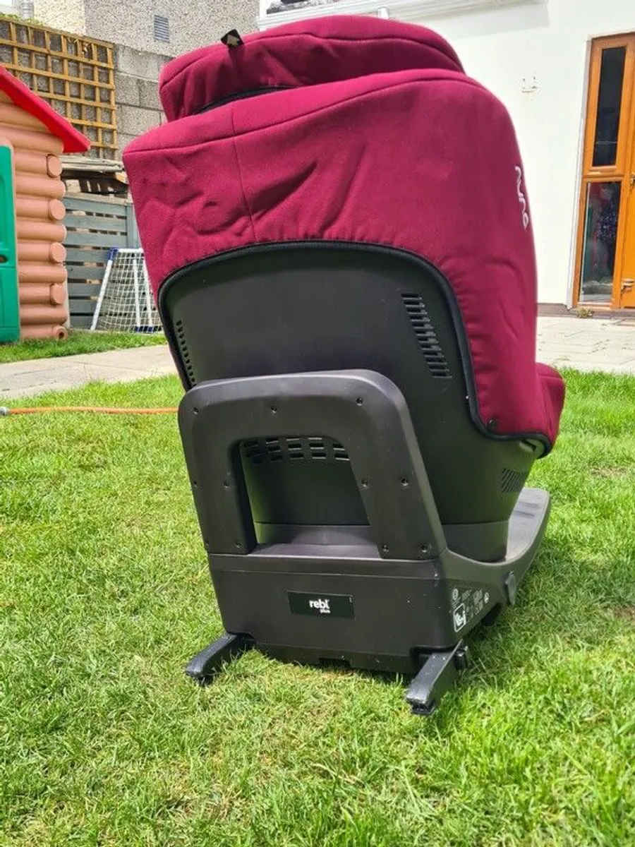 Nuna Rebl Plus baby Car Seat - Image 4