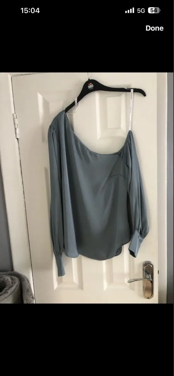 Ladies stunning top size 10 €5 - Image 4