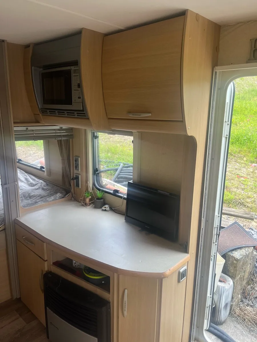 Abbey Vogue Caravan - Image 3