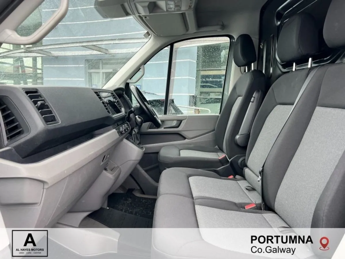 Volkswagen Crafter HIGHLINE 4 MOTION 35 MWB 177BHP - Image 3