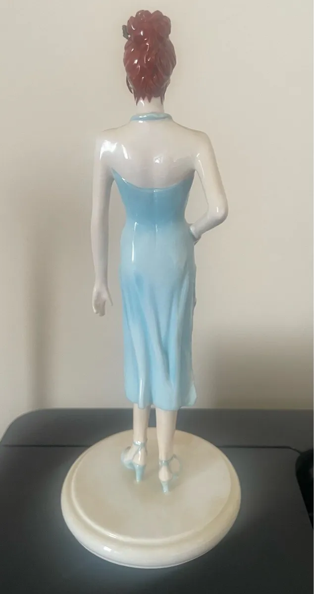 Porcelain Figurine - Image 2