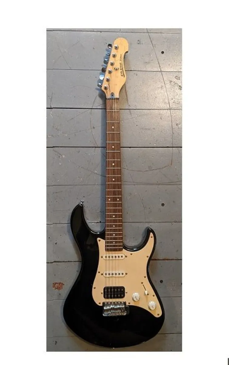 Yamaha Pacifica 012 - Image 1